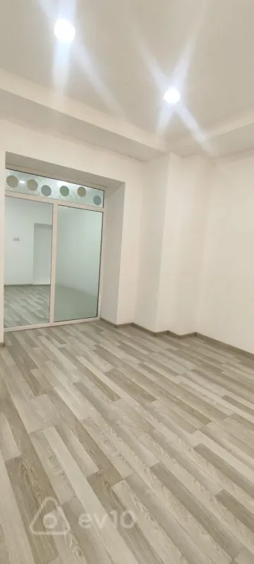 Kirayə verilir 5 otaqlı ofis 80 m²