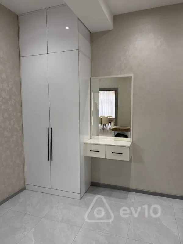 Kirayə verilir 2 otaqlı yeni tikili 91 m²