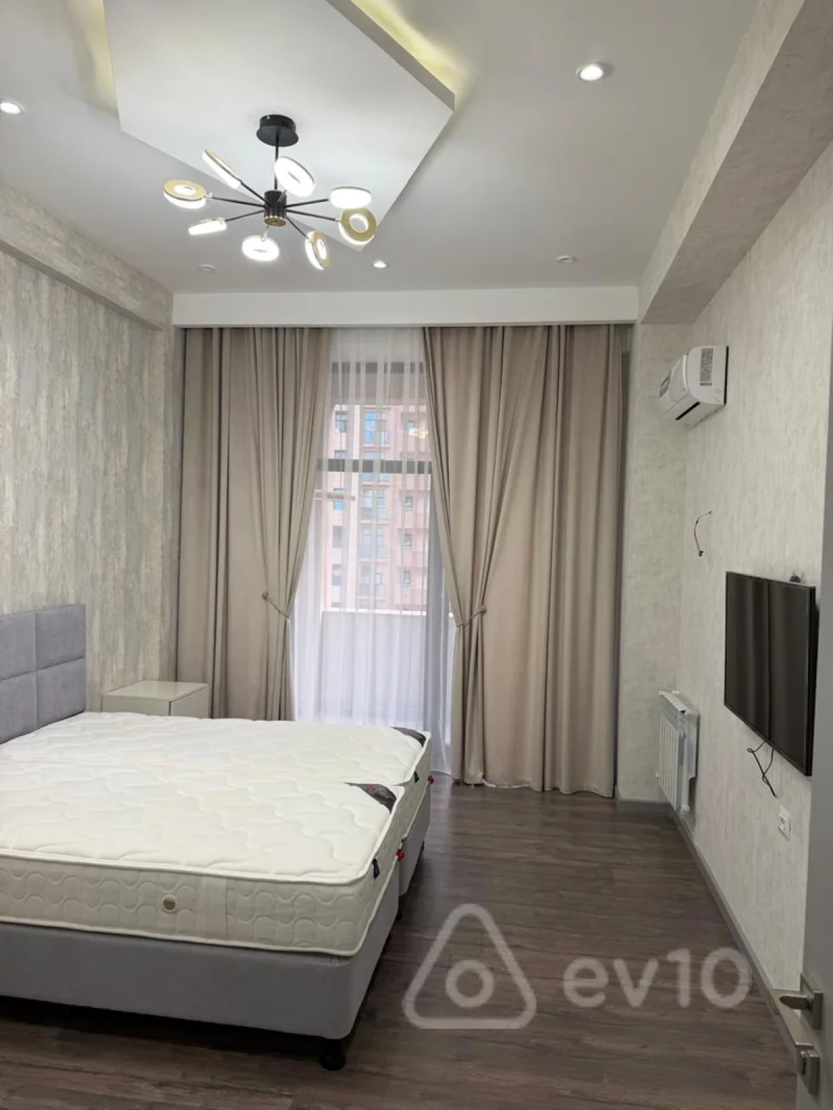 Kirayə verilir 2 otaqlı yeni tikili 91 m²