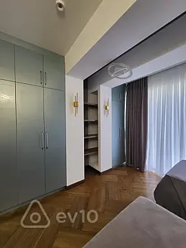 Kirayə verilir 3 otaqlı yeni tikili 70 m²