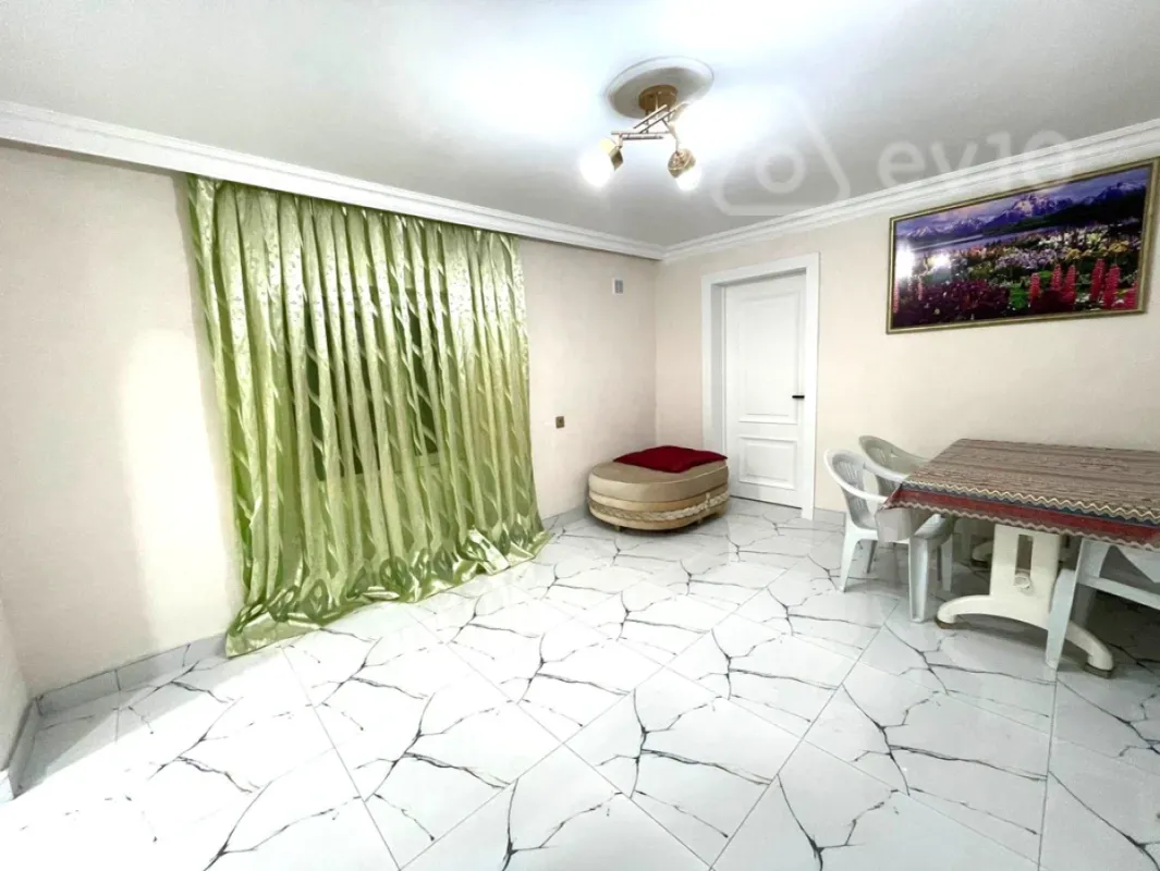 Kirayə verilir 2 otaqlı həyət evi 50 m²