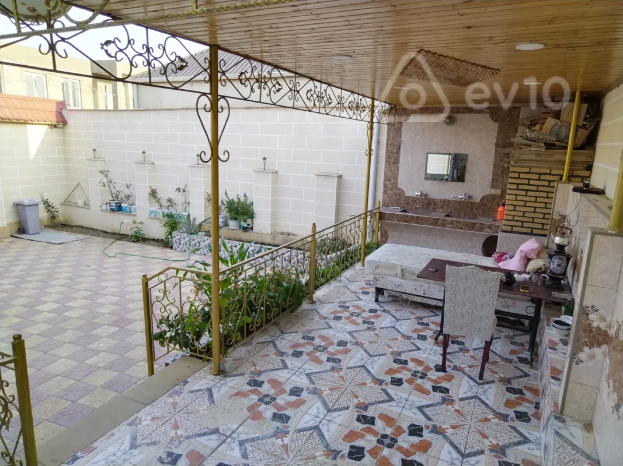 Satılır 3 otaqlı həyət evi 120 m²