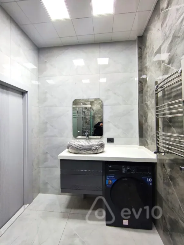 Kirayə verilir 3 otaqlı yeni tikili 70 m²