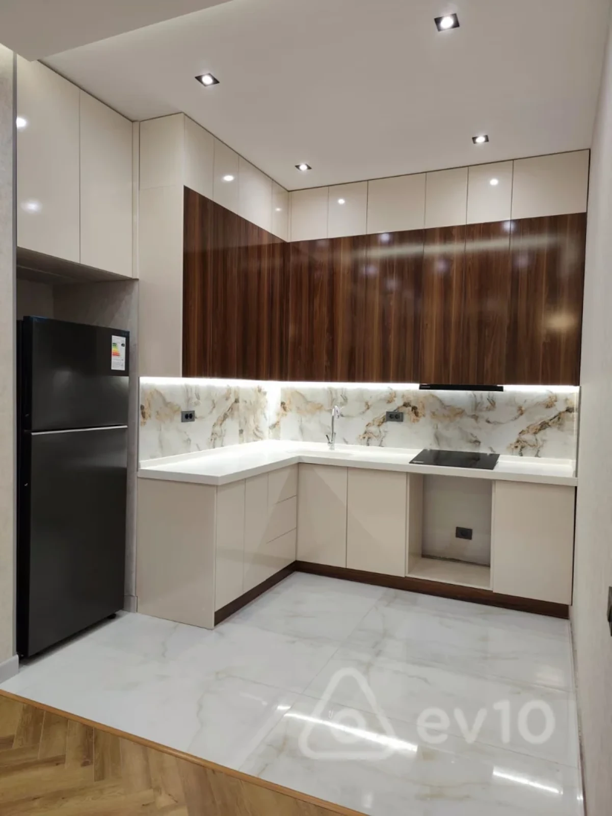 Kirayə verilir 3 otaqlı yeni tikili 70 m²