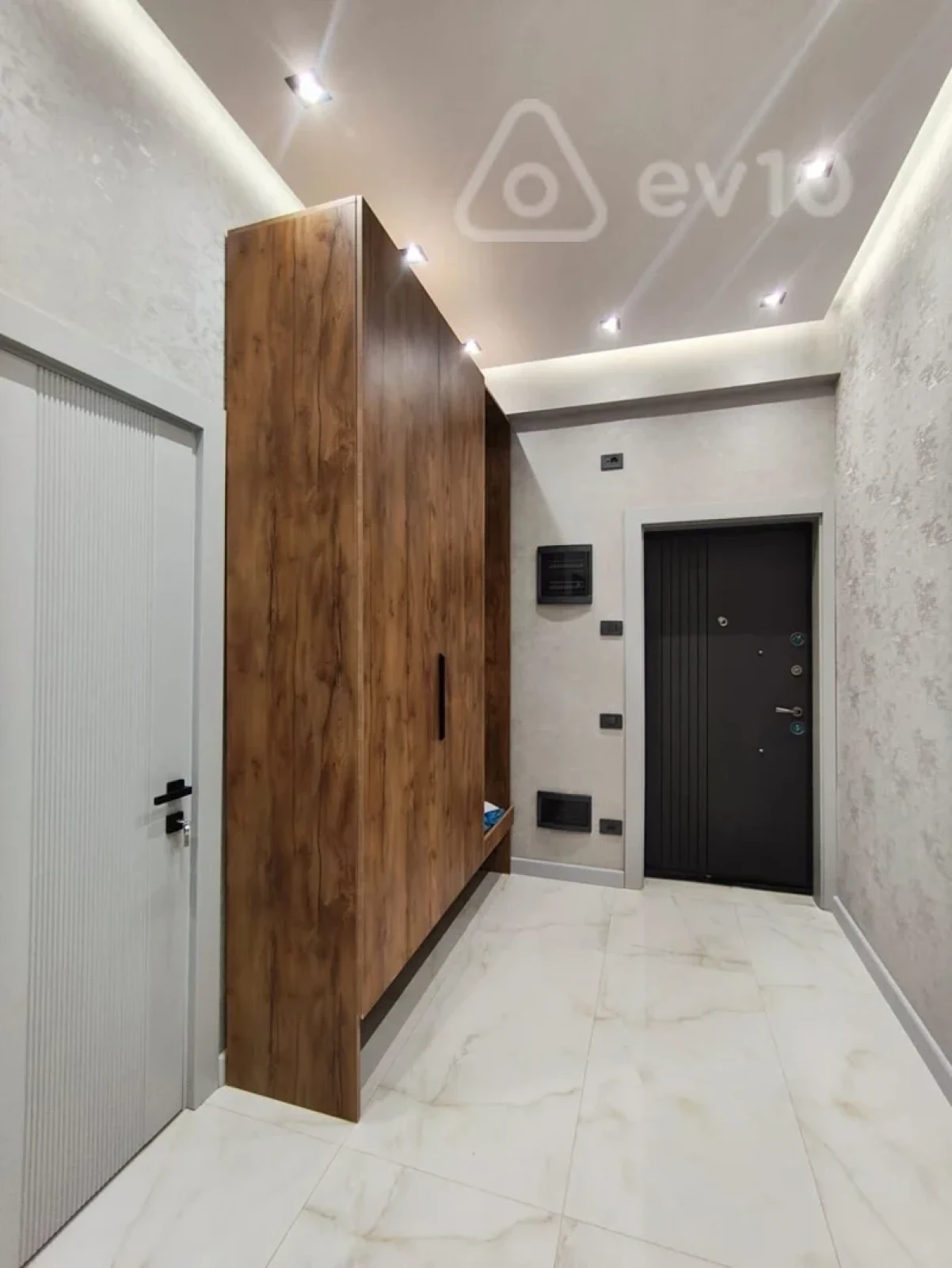 Kirayə verilir 3 otaqlı yeni tikili 70 m²