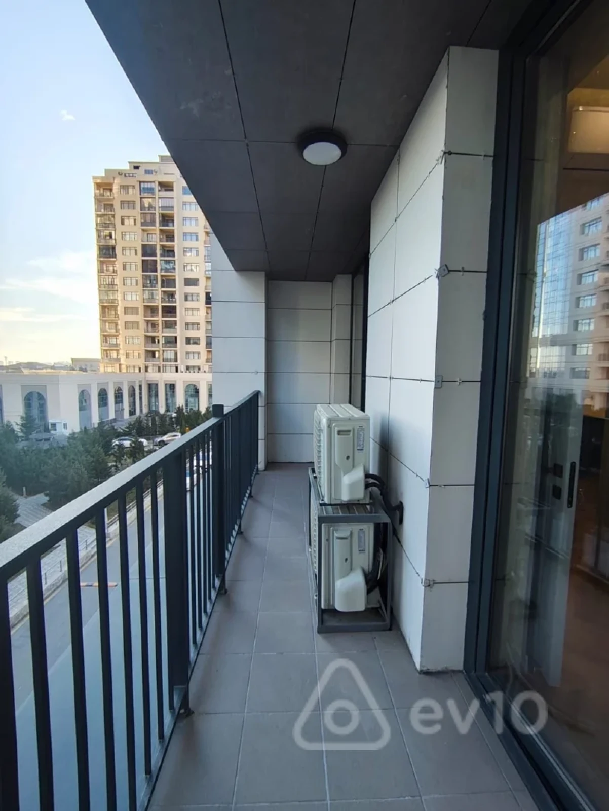 Kirayə verilir 3 otaqlı yeni tikili 70 m²