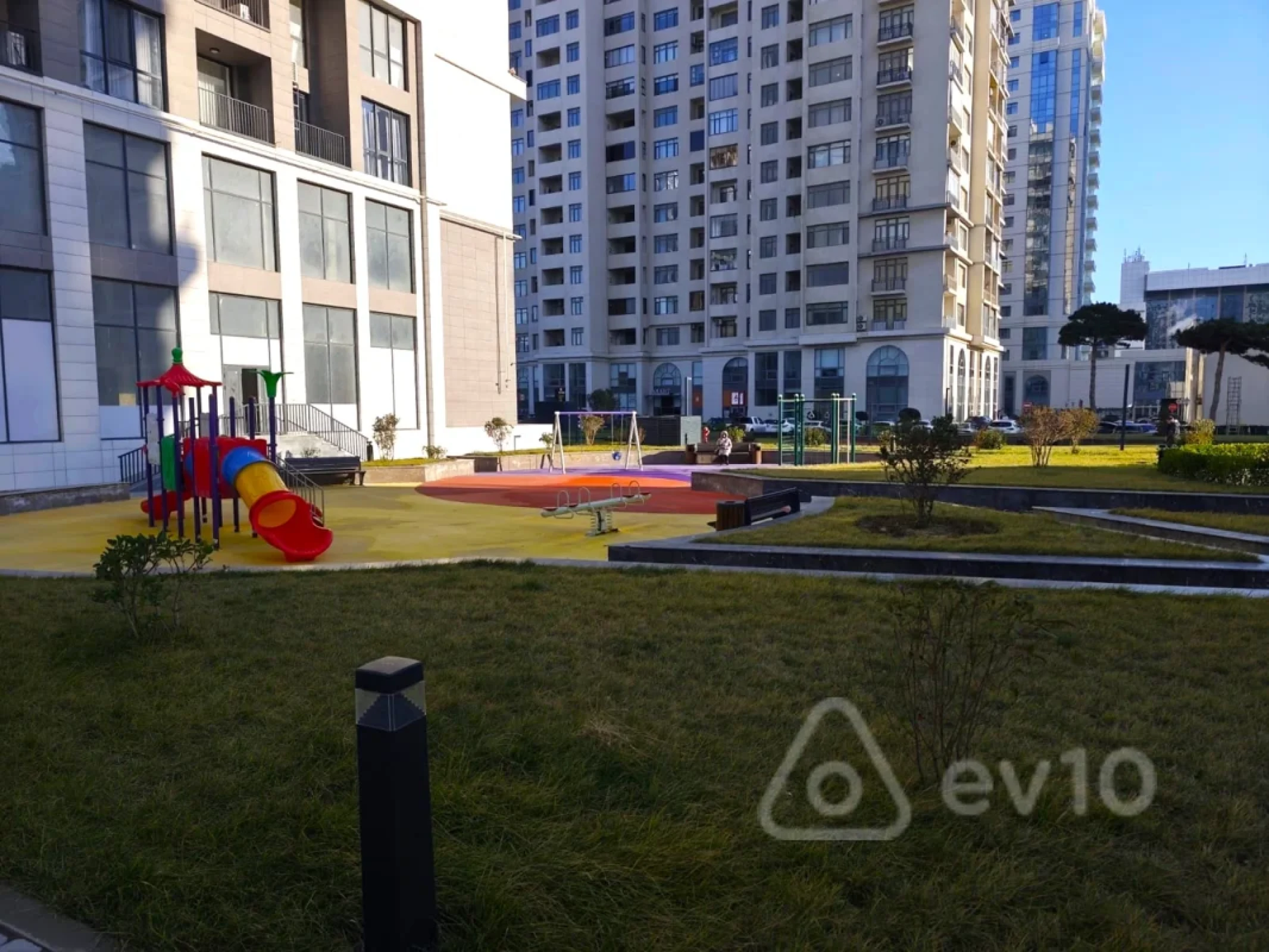 Kirayə verilir 3 otaqlı yeni tikili 70 m²