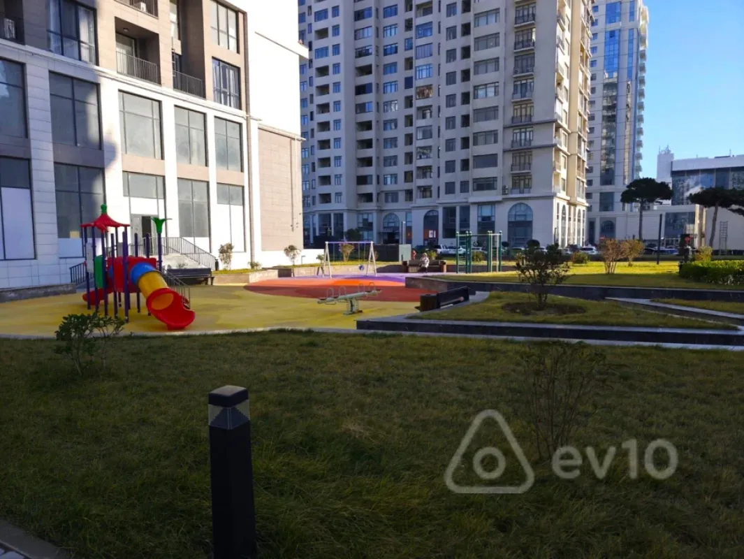 Kirayə verilir 3 otaqlı yeni tikili 70 m²