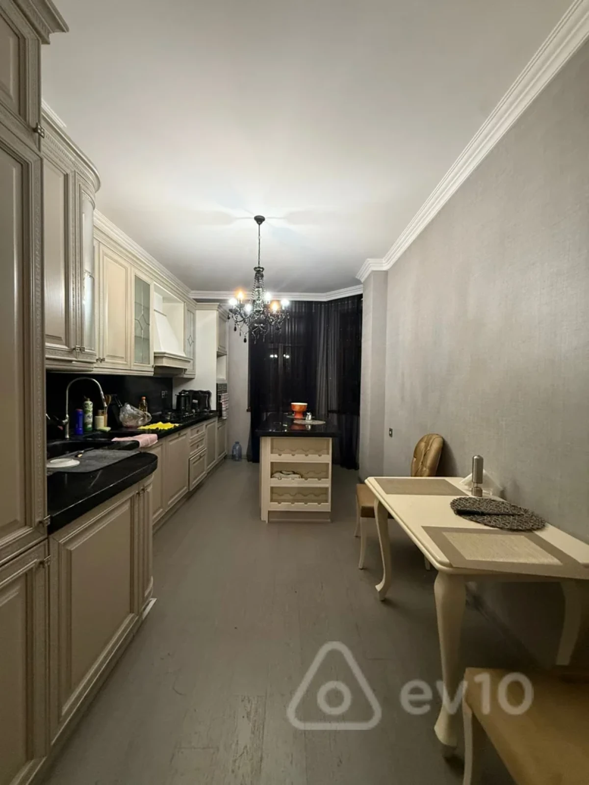 Kirayə verilir 2 otaqlı yeni tikili 95 m²
