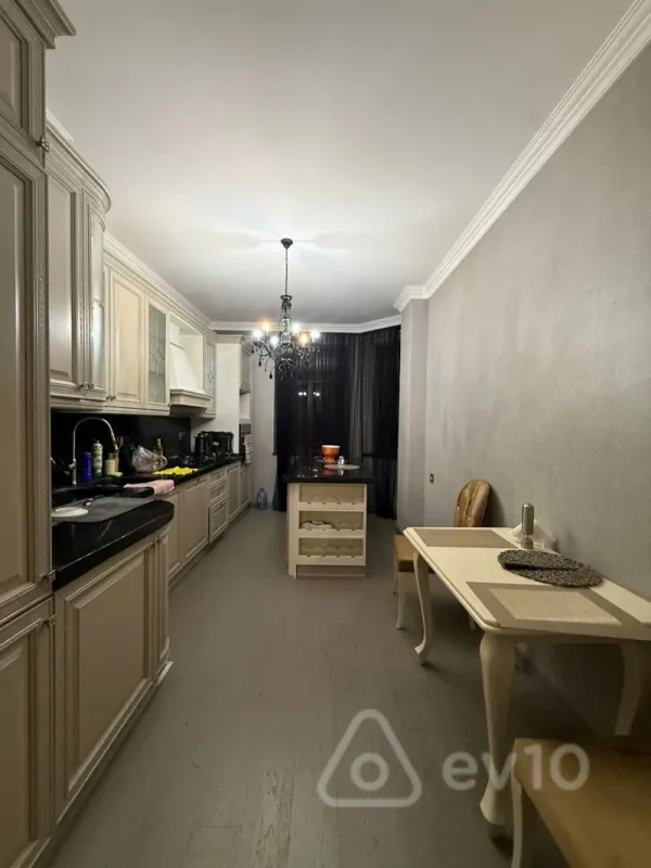 Kirayə verilir 2 otaqlı yeni tikili 95 m²