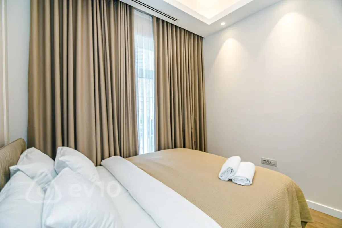 Kirayə verilir 3 otaqlı yeni tikili 100 m²