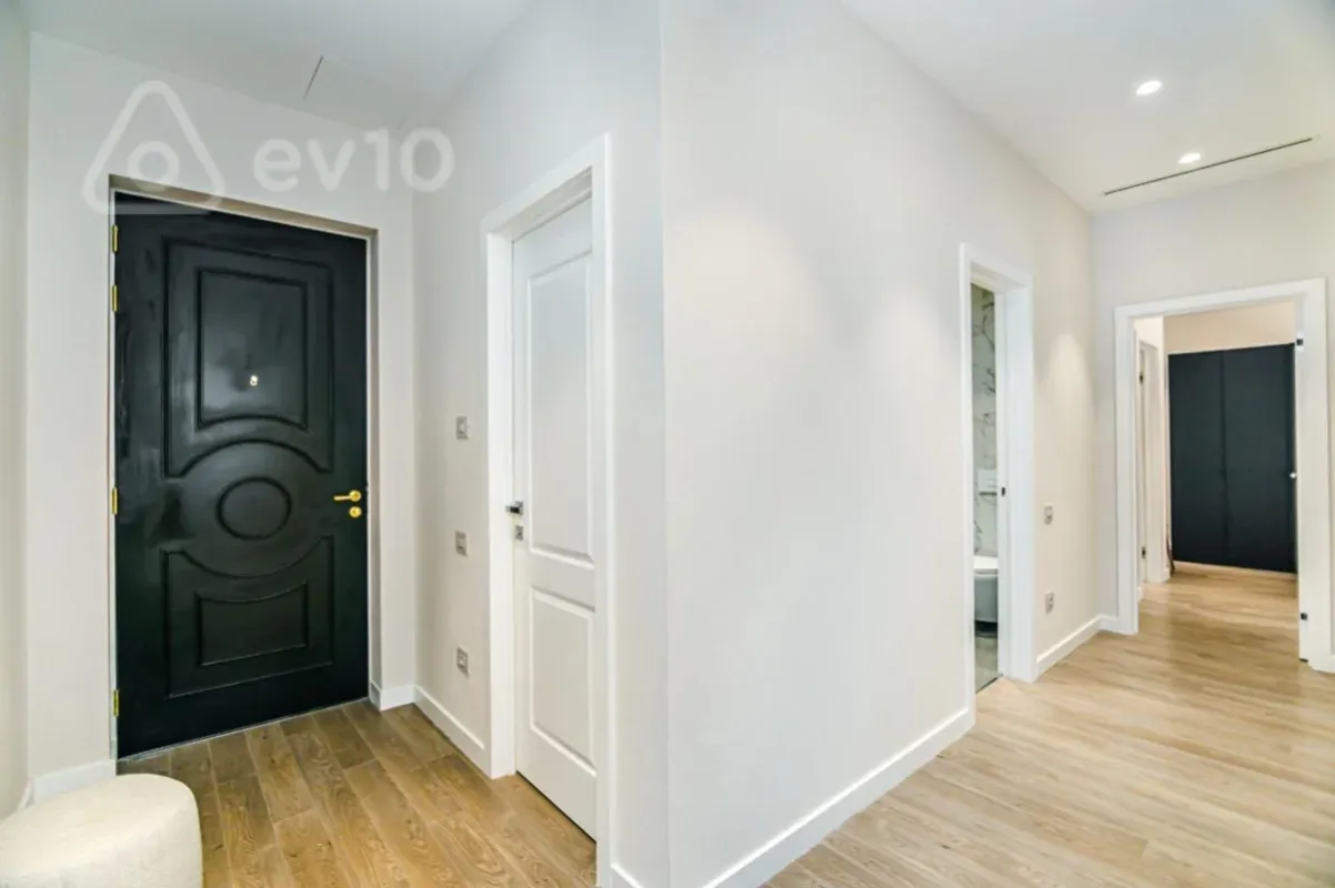 Kirayə verilir 3 otaqlı yeni tikili 100 m²