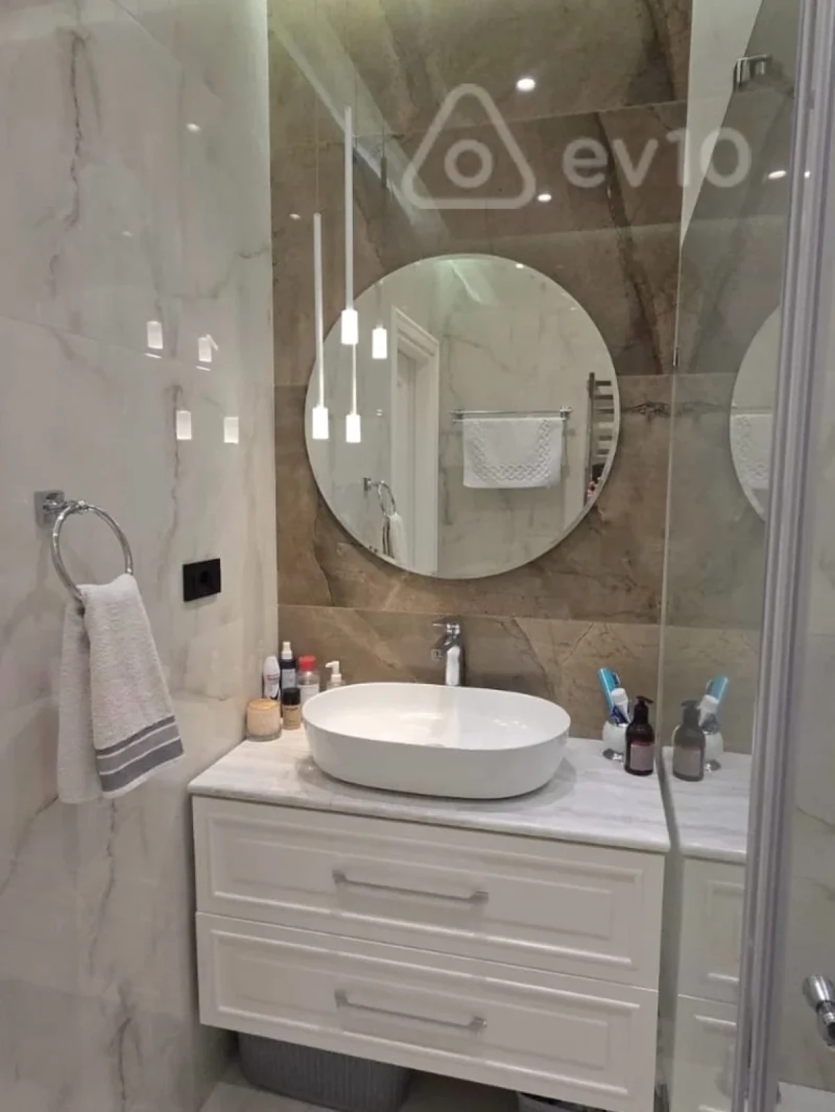 Kirayə verilir 3 otaqlı yeni tikili 140 m²