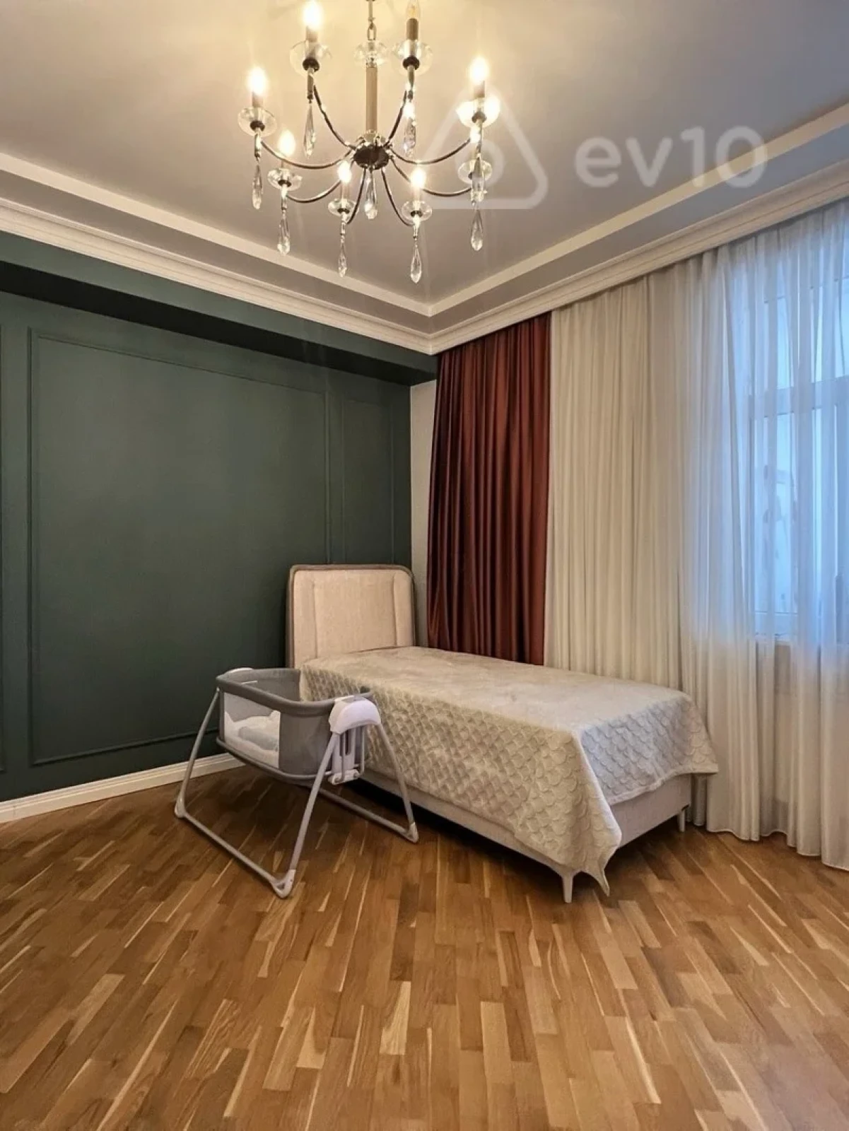 Kirayə verilir 3 otaqlı yeni tikili 140 m²