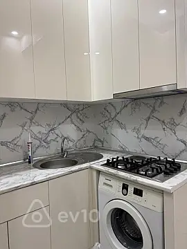 Kirayə verilir 2 otaqlı yeni tikili 60 m²