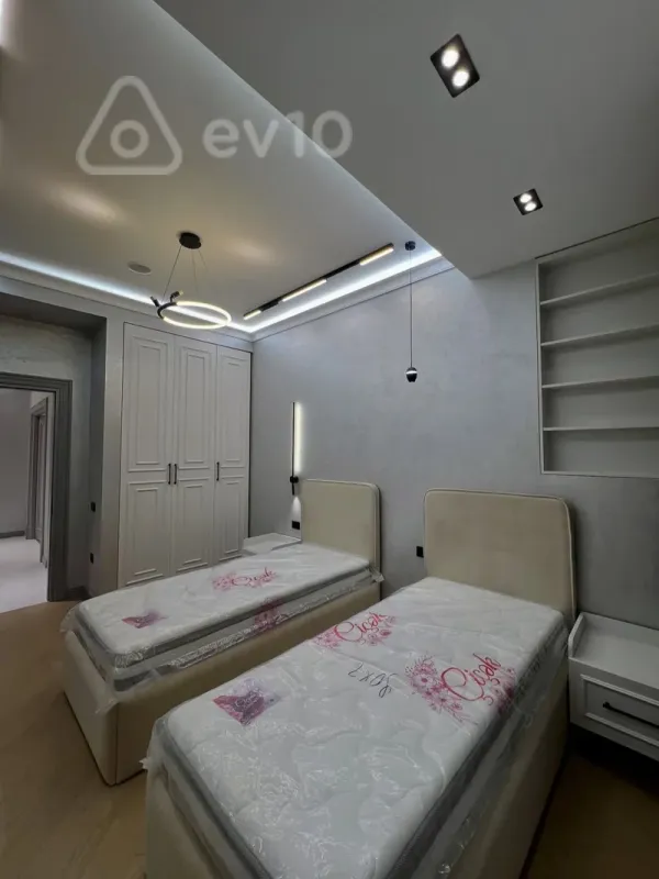 Kirayə verilir 3 otaqlı yeni tikili 117 m²