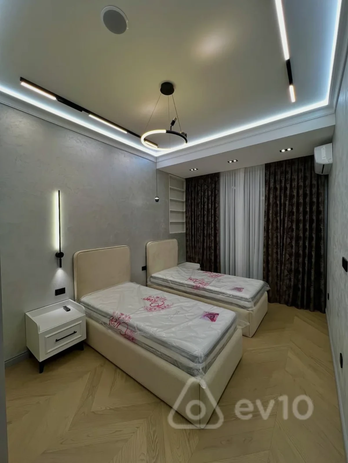 Kirayə verilir 3 otaqlı yeni tikili 117 m²