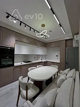 Kirayə verilir 3 otaqlı yeni tikili 117 m²