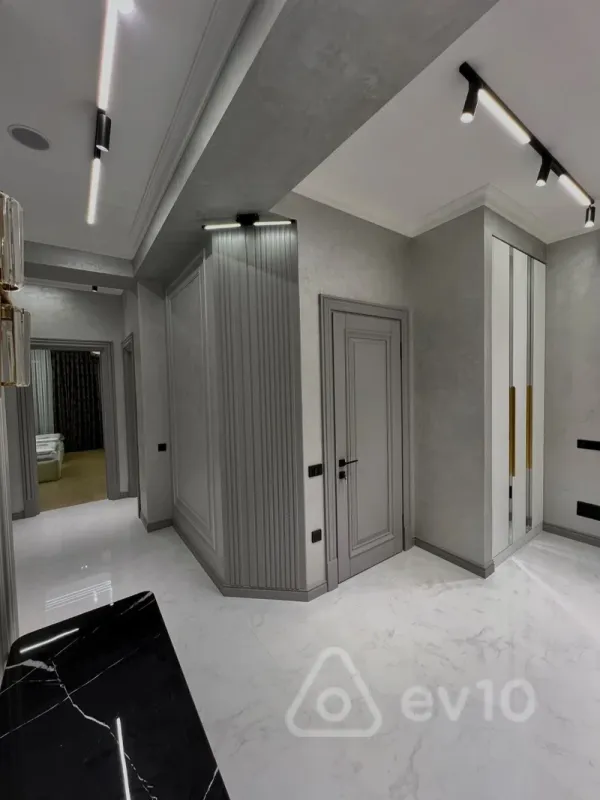 Kirayə verilir 3 otaqlı yeni tikili 117 m²