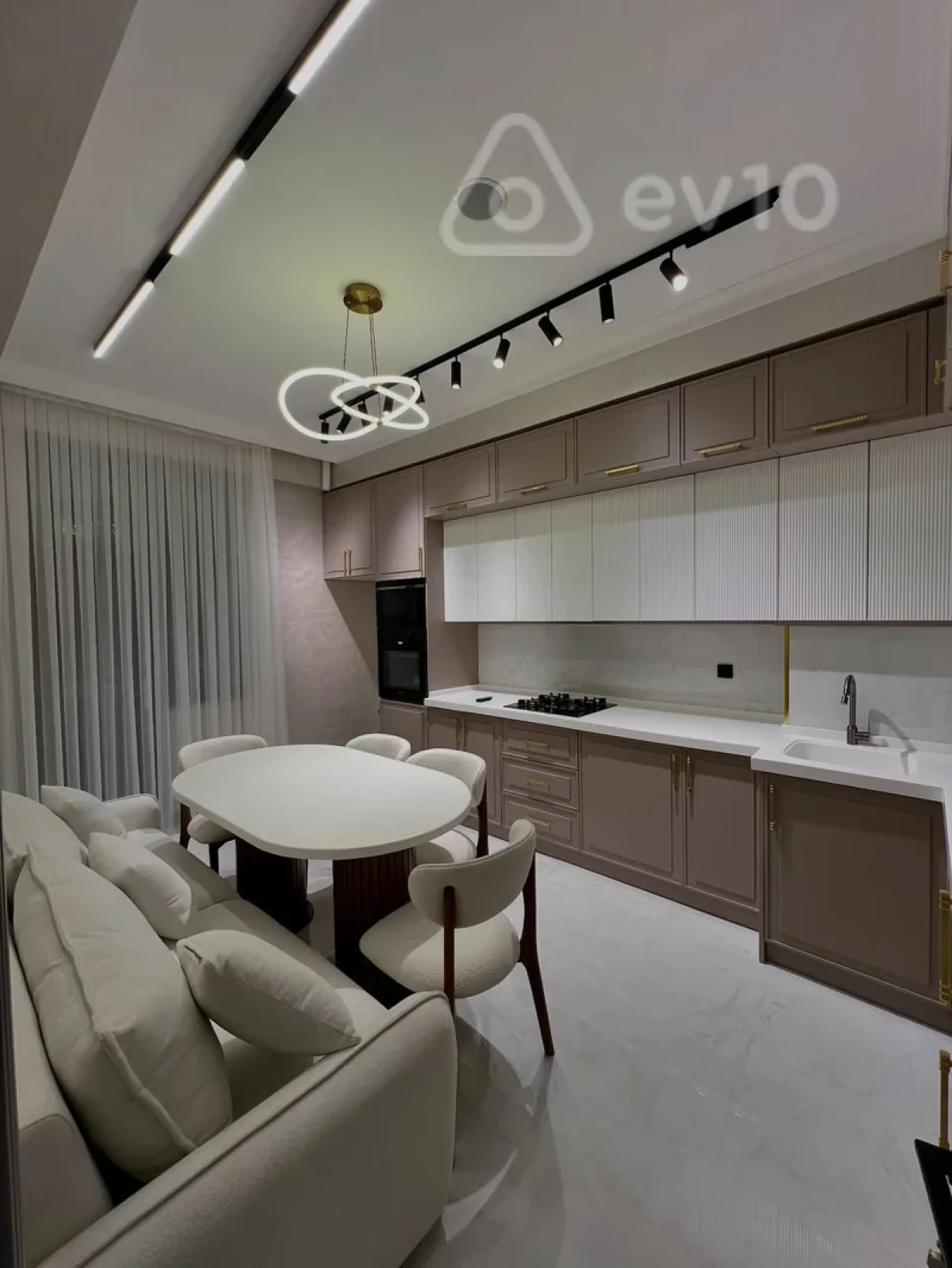 Kirayə verilir 3 otaqlı yeni tikili 117 m²