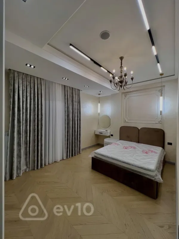 Kirayə verilir 3 otaqlı yeni tikili 117 m²