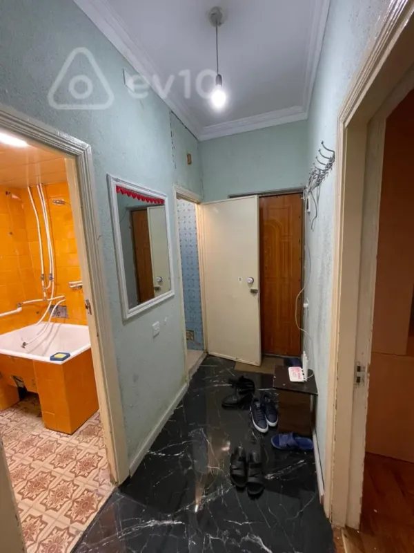 Kirayə verilir 3 otaqlı köhnə tikili 55 m²