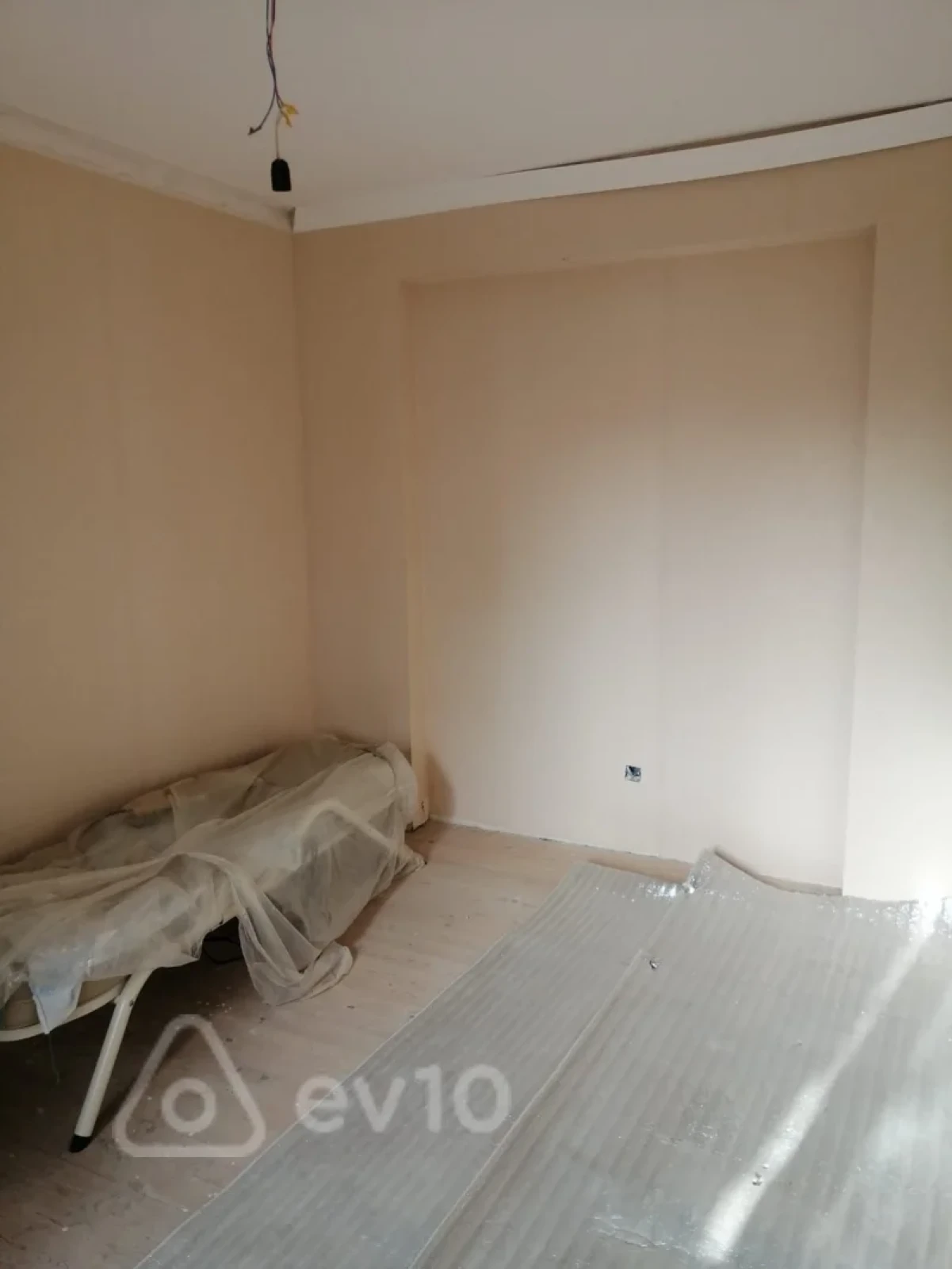 Satılır 4 otaqlı həyət evi 100 m²