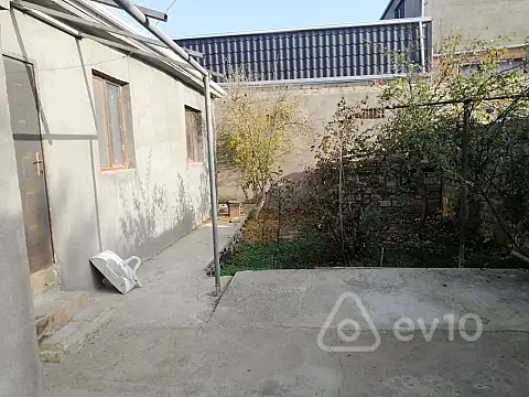 Satılır 4 otaqlı həyət evi 100 m²
