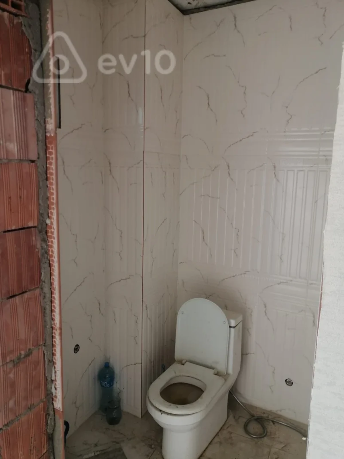 Satılır 4 otaqlı həyət evi 100 m²