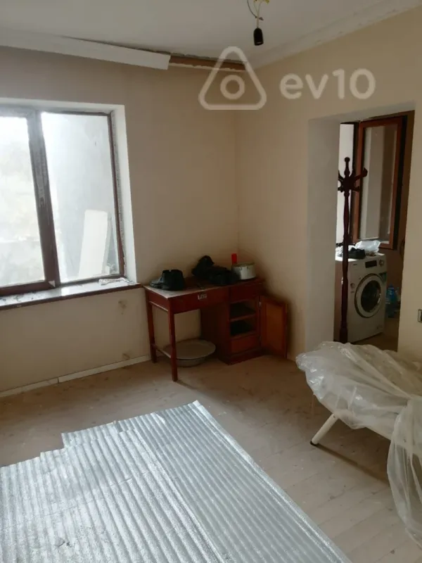 Satılır 4 otaqlı həyət evi 100 m²