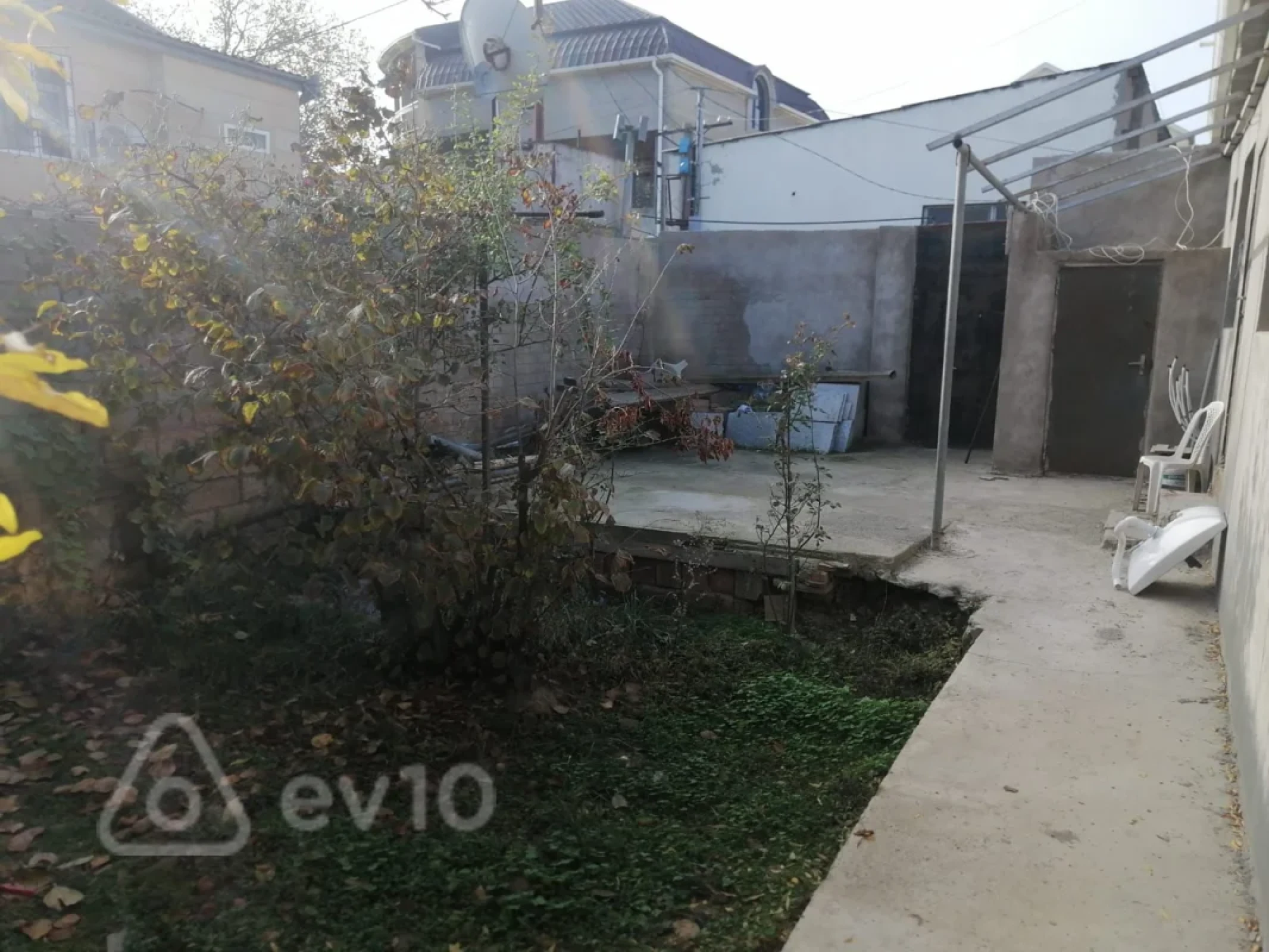 Satılır 4 otaqlı həyət evi 100 m²