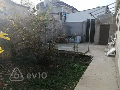 Satılır 4 otaqlı həyət evi 100 m²