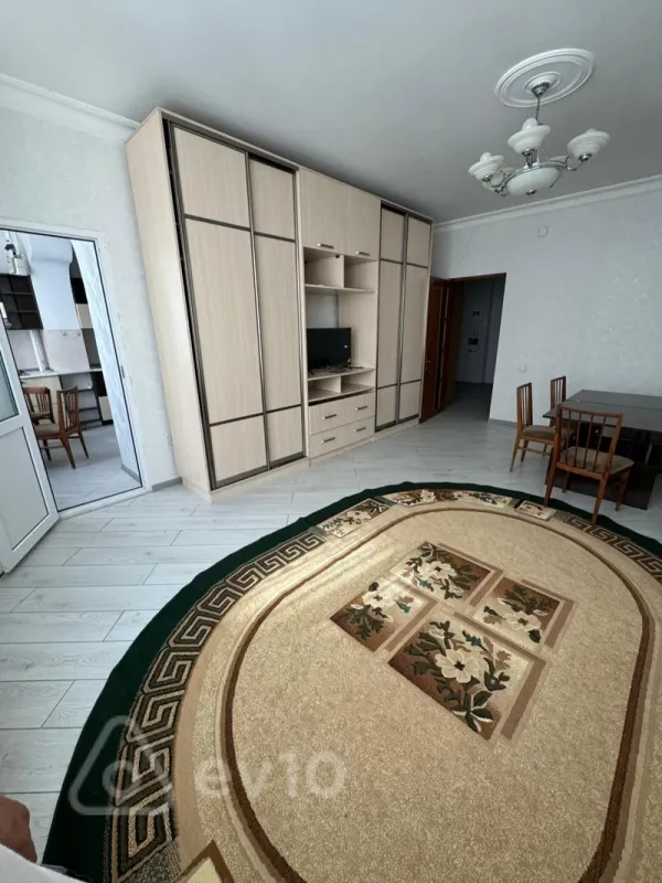 Kirayə verilir 2 otaqlı yeni tikili 80 m²