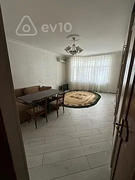 Kirayə verilir 2 otaqlı yeni tikili 80 m²
