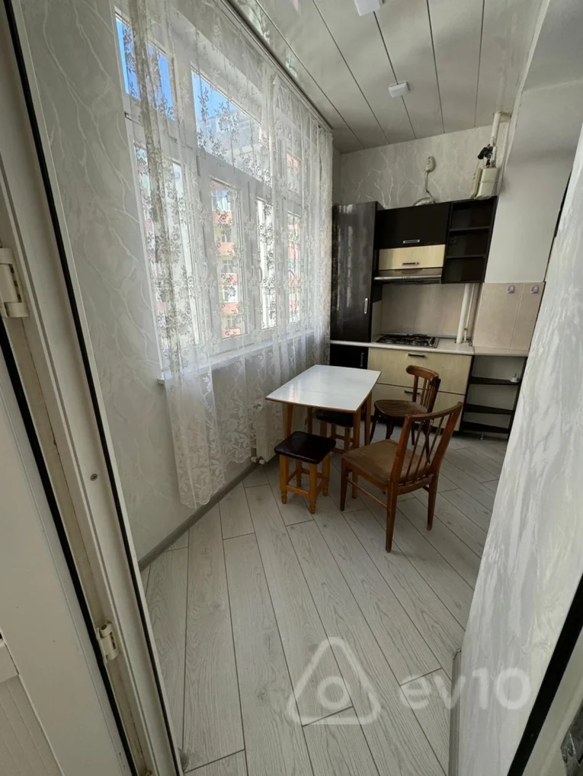 Kirayə verilir 2 otaqlı yeni tikili 80 m²