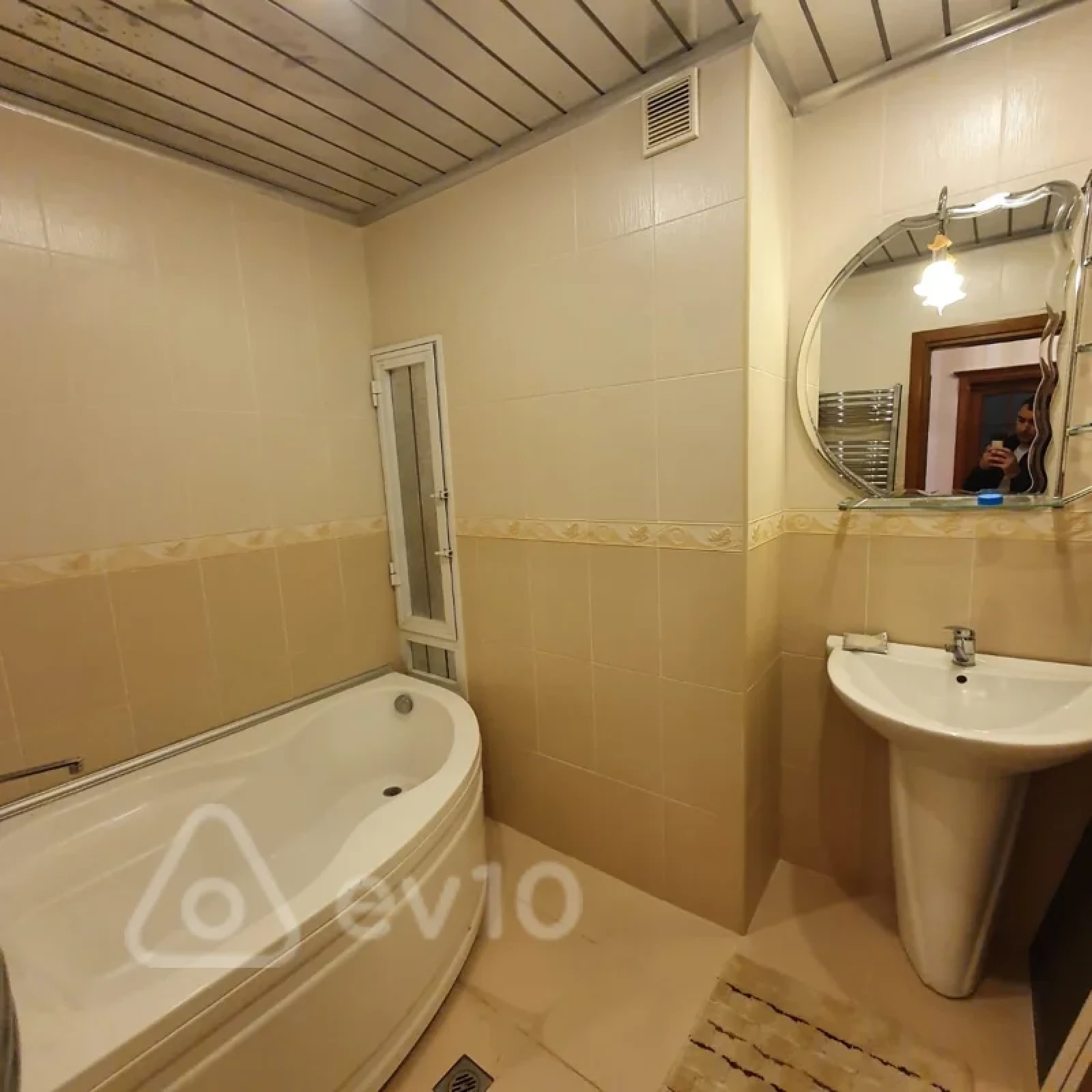 Kirayə verilir 2 otaqlı yeni tikili 98 m²