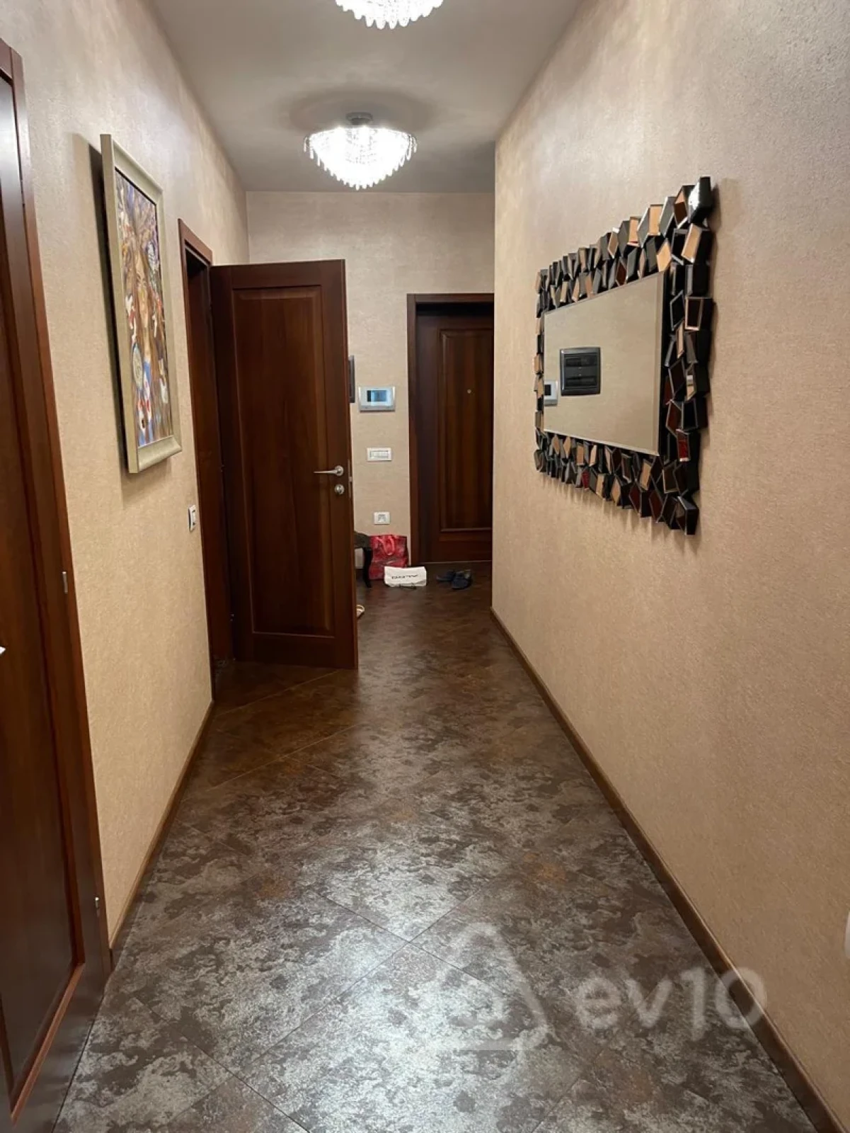 Kirayə verilir 4 otaqlı yeni tikili 200 m²