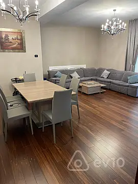 Kirayə verilir 4 otaqlı yeni tikili 200 m²