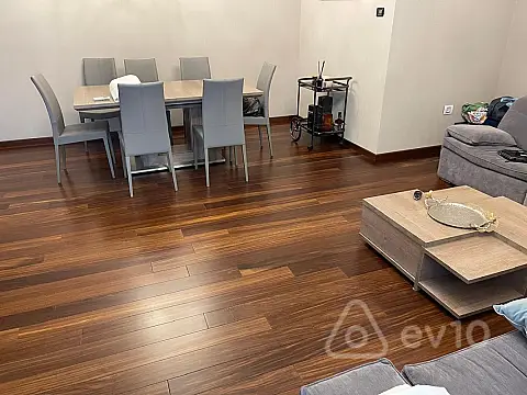 Kirayə verilir 4 otaqlı yeni tikili 200 m²