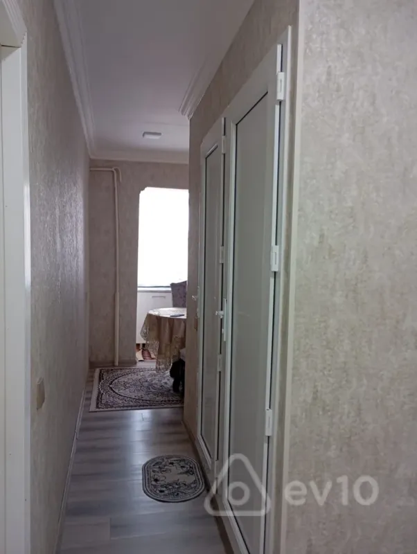 Satılır 3 otaqlı köhnə tikili 53 m²