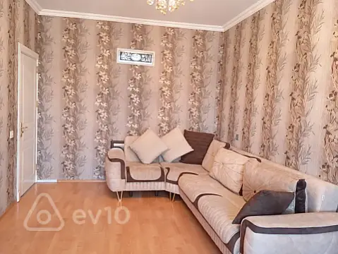 Satılır 3 otaqlı köhnə tikili 53 m²