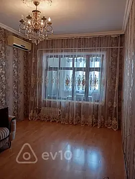 Satılır 3 otaqlı köhnə tikili 53 m²