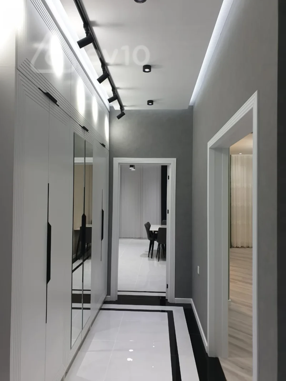 Kirayə verilir 3 otaqlı yeni tikili 141 m²
