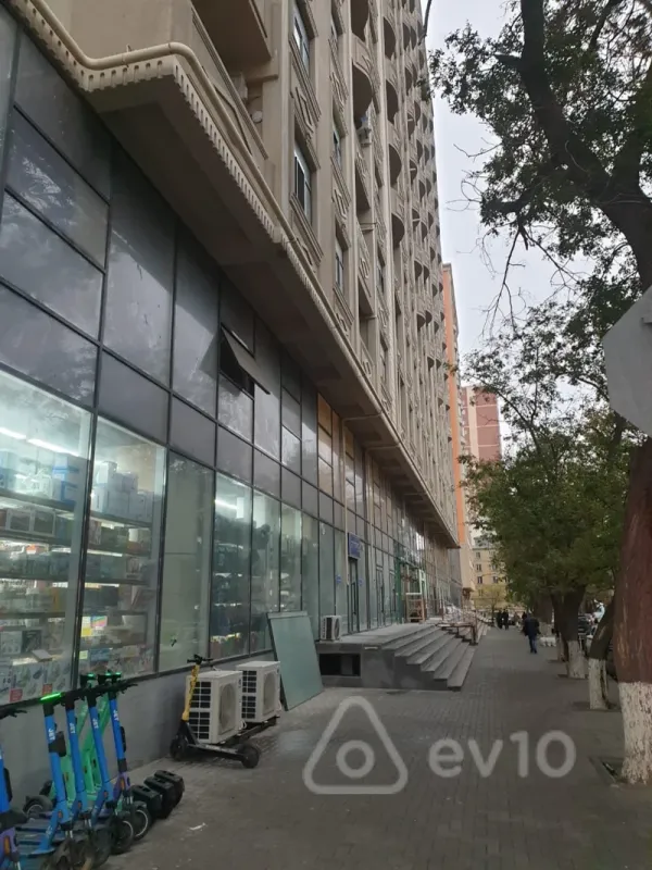 Kirayə verilir 3 otaqlı yeni tikili 141 m²