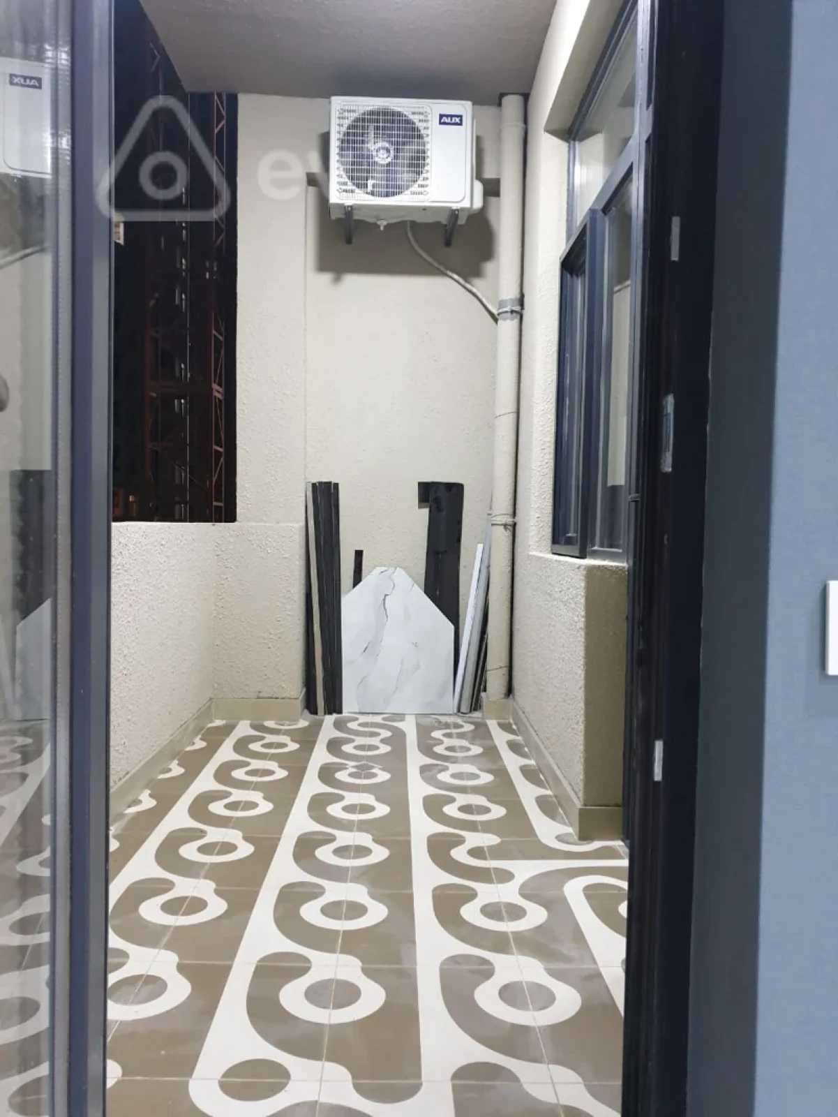 Kirayə verilir 3 otaqlı yeni tikili 141 m²