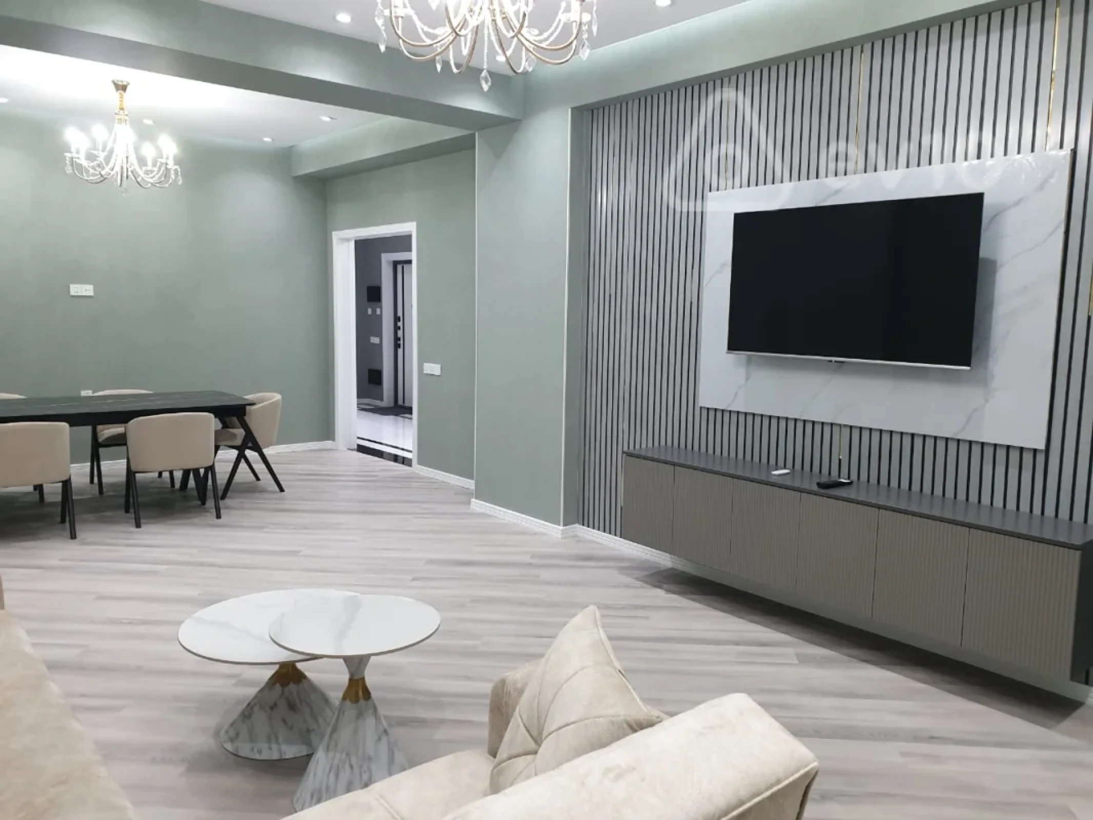 Kirayə verilir 3 otaqlı yeni tikili 141 m²