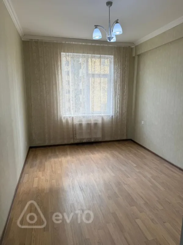 Kirayə verilir 3 otaqlı yeni tikili 80 m²