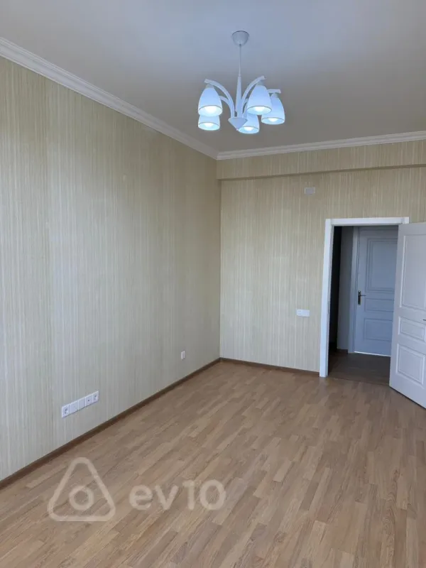 Kirayə verilir 3 otaqlı yeni tikili 80 m²