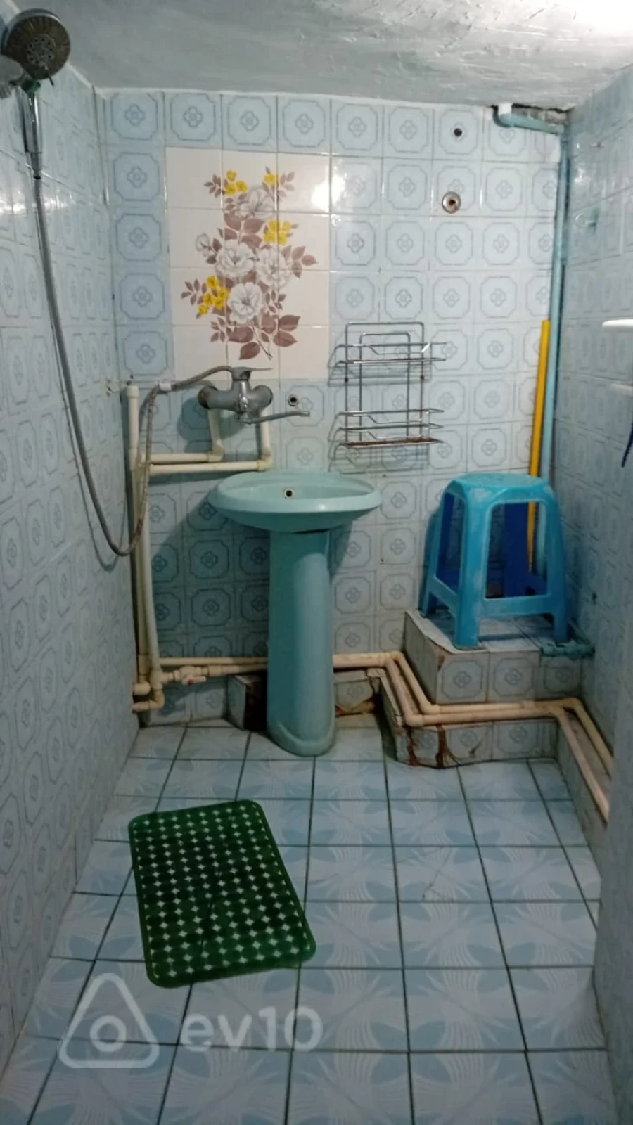 Kirayə verilir 2 otaqlı köhnə tikili 40 m²