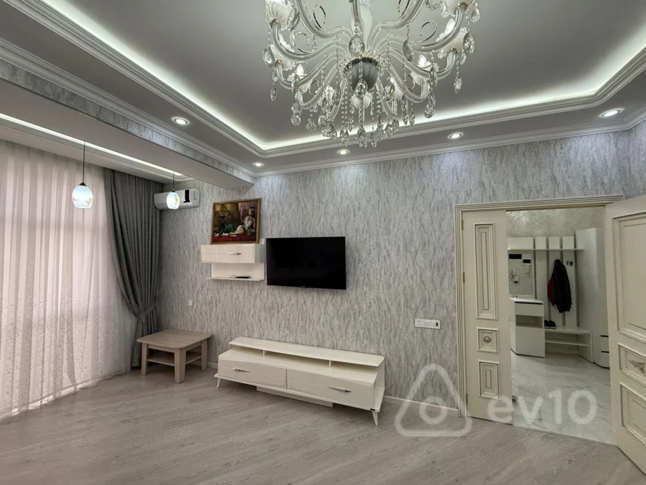 Kirayə verilir 3 otaqlı yeni tikili 120 m²